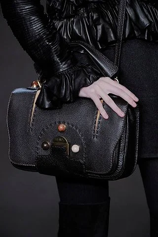 Look 28